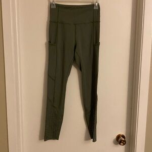 Zyia Pocket Leggings